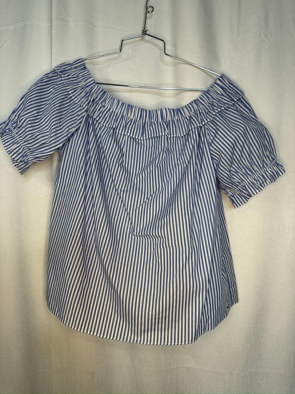 424. Vineyard Vines for Target Blue White Stripe Peasant Top Size M
